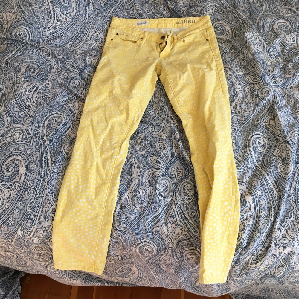 Gap yellow jeans
