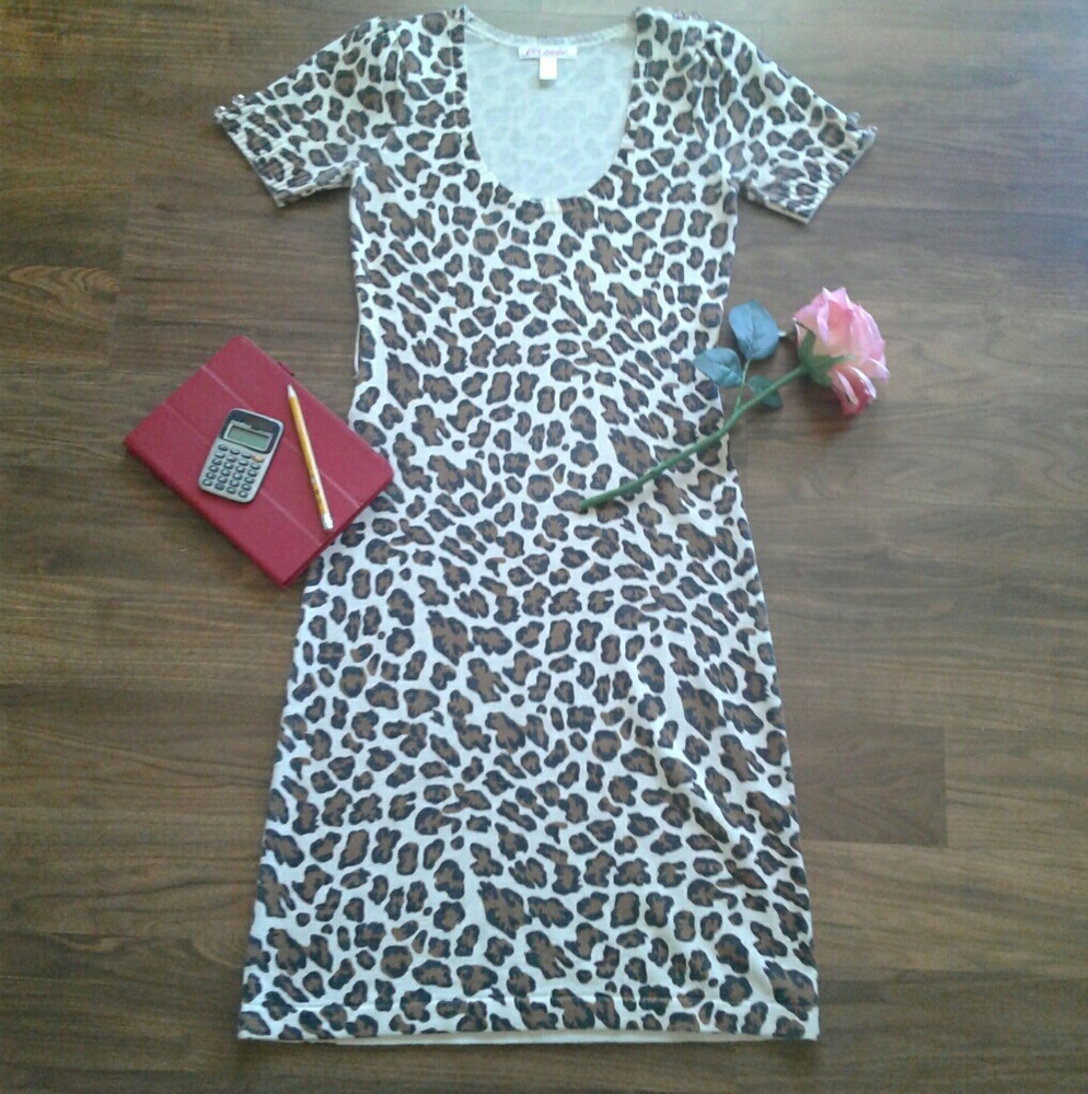 Betsy Johnson Short Sleeved Leopard Print Dress