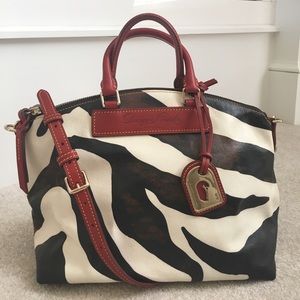 EUC Dooney & Bourke bag