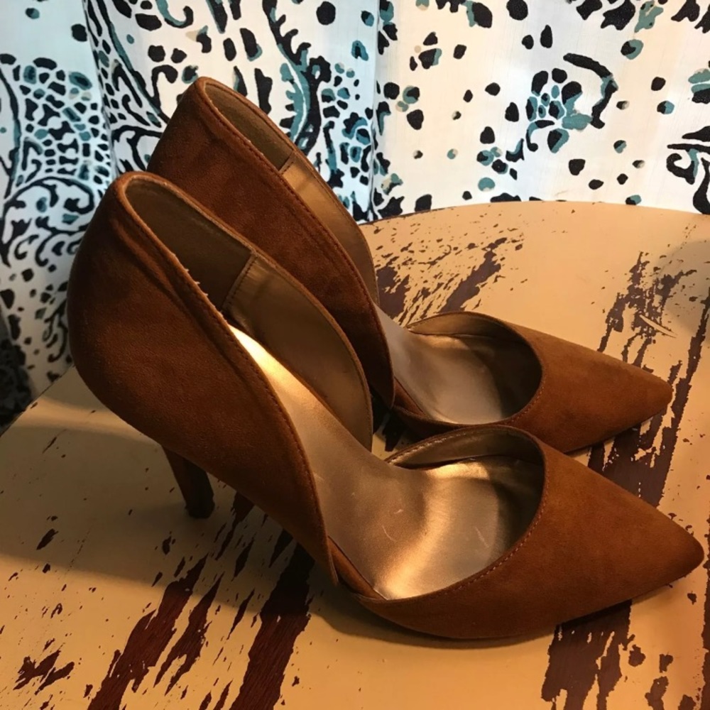 Breckelles Suede Pointy Toe, Dorsay Stiletto