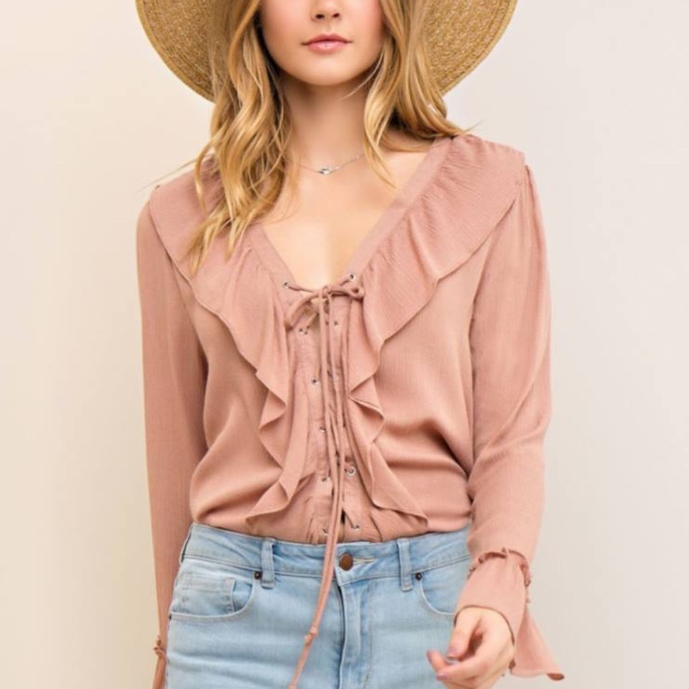 NWT Cinnamon Lace Up Blouse Ruffle Sleeves
