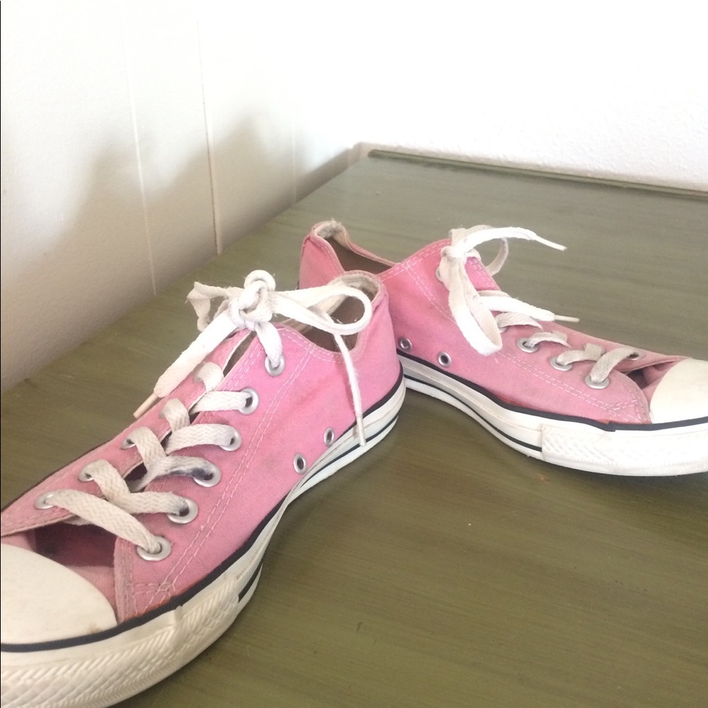Pink converse