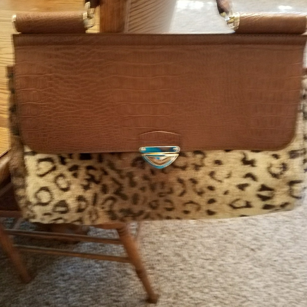 Faux Fur handbag (NWOT)