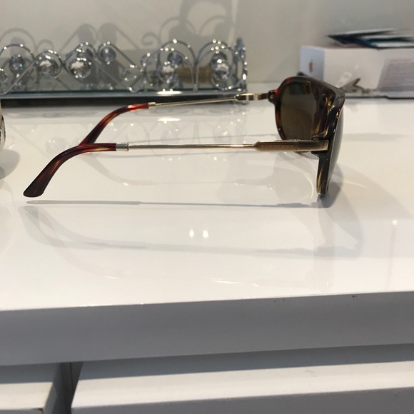 Authentic Burberry Sunglasses - Picture 4 of 7