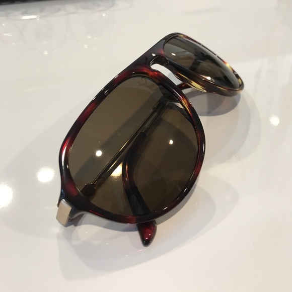 Authentic Burberry Sunglasses - Picture 5 of 7