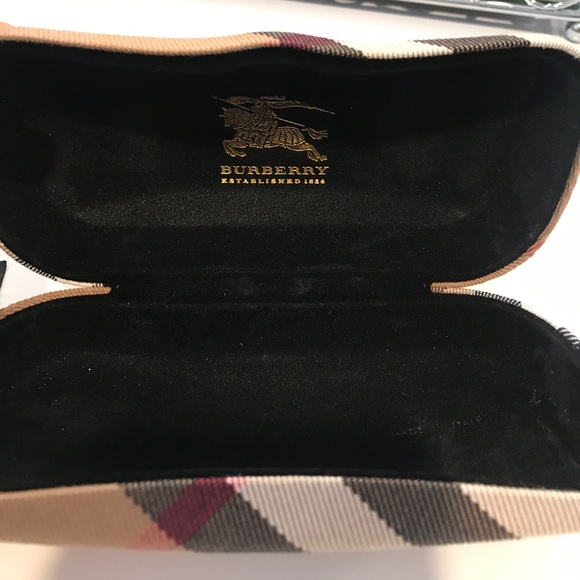 Authentic Burberry Sunglasses - Picture 6 of 7