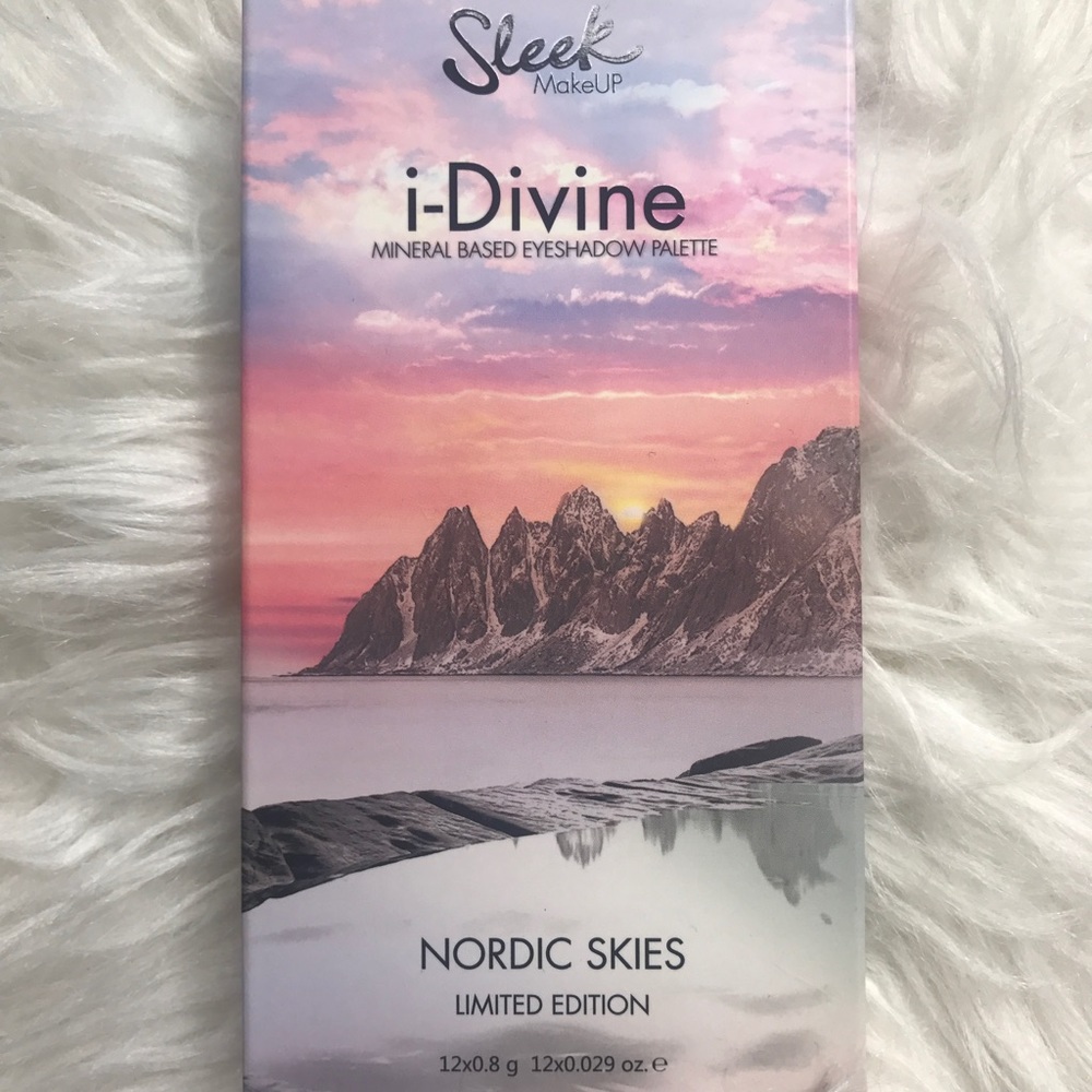 LIMITED EDITION NEW! Sleek MU i‑Divine Palette