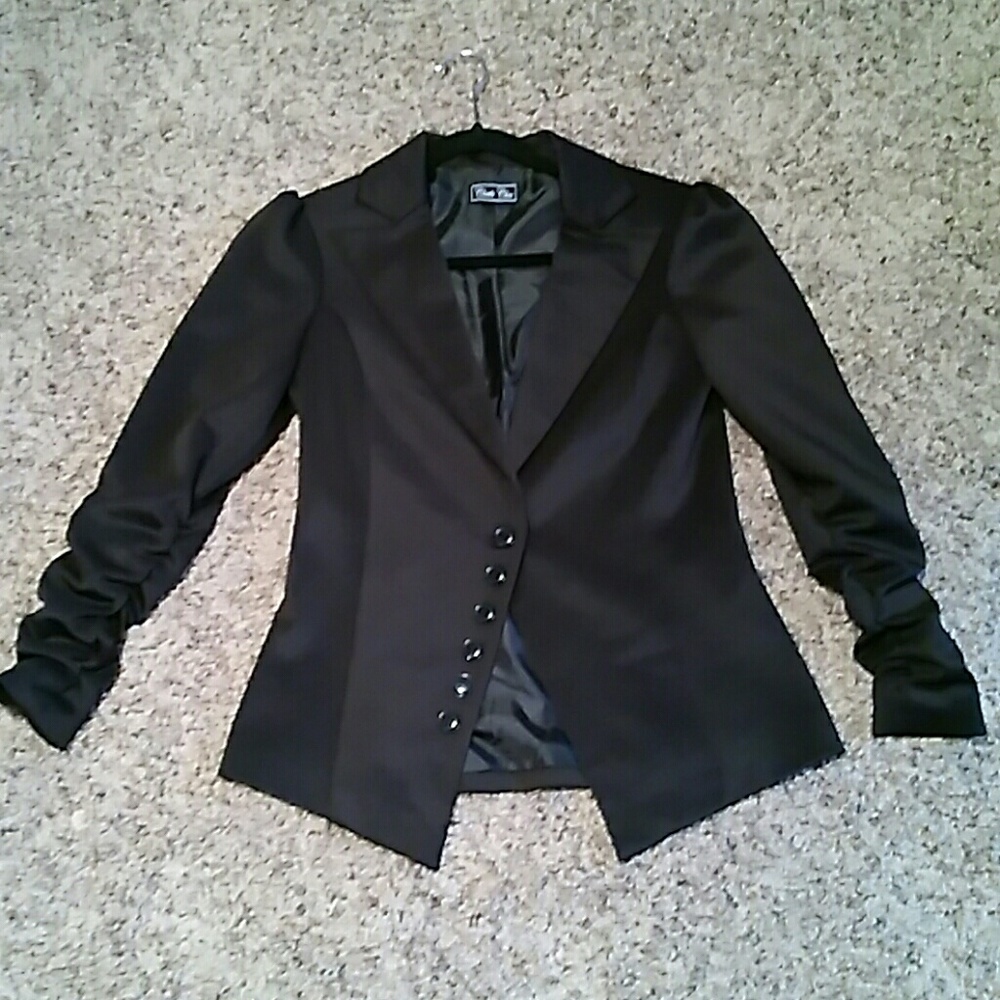Chabi Chic Black Blazer
