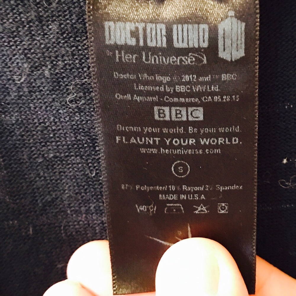 💀SOLD💀♠️Dr. Who Button Up♠️ - Picture 5 of 5