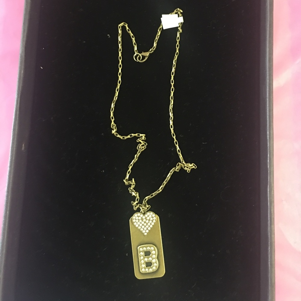 Women's necklace