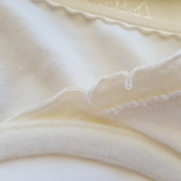 SALE Lot of 2 Cream 34D Victoria's Secret Bras - Picture 7 of 8