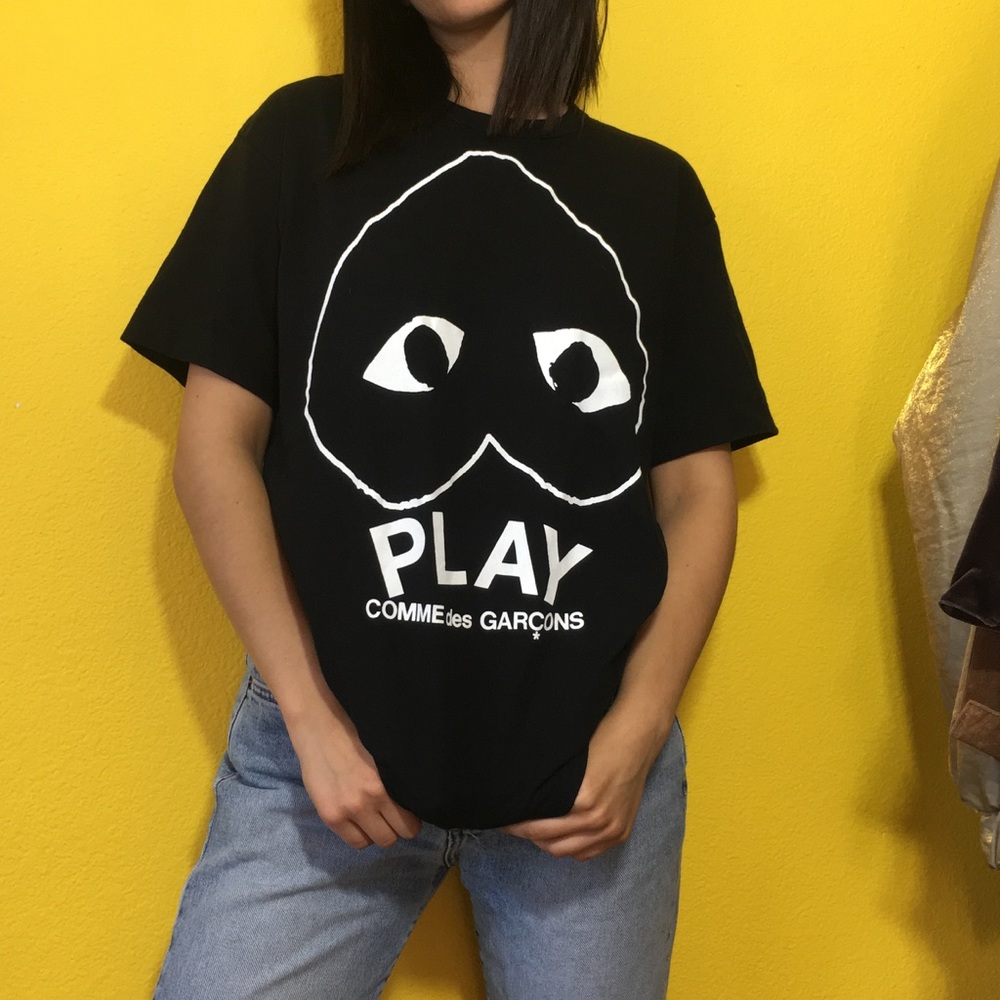 CDG TEEEE this is actually sold!!!!!!