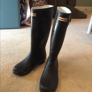 Black Hunter rain boots