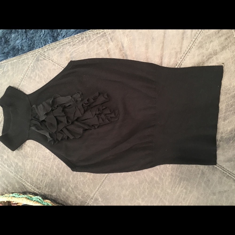 Black ruffle front tank! - Picture 3 of 3