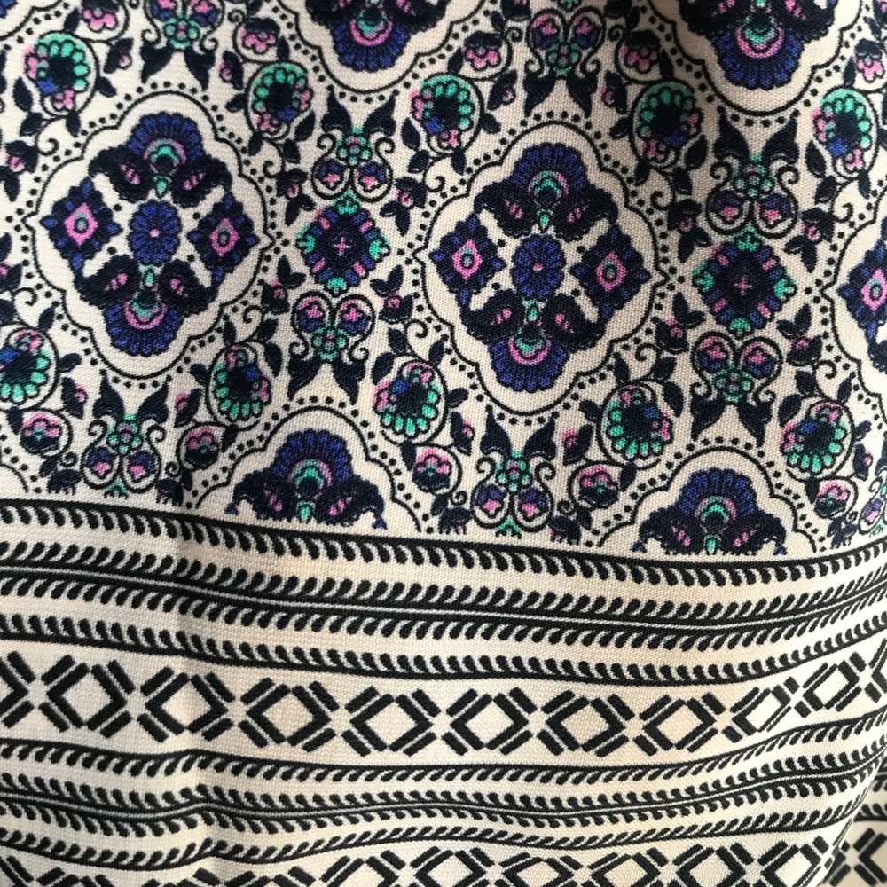 Romper - Picture 2 of 3