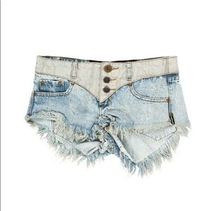 One Teaspoon Shorts 26 Paradise/Stone El Bonito