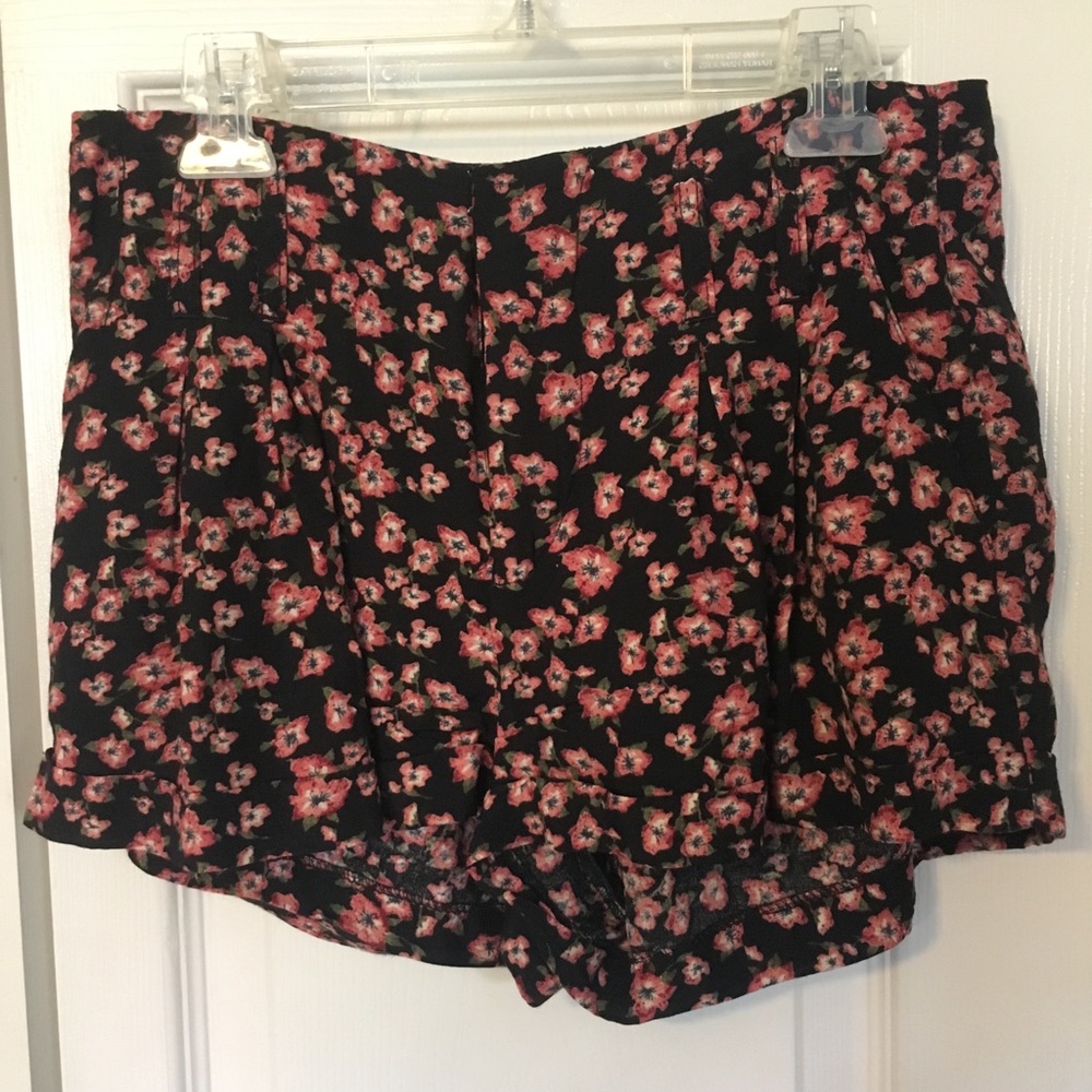 Patterned shorts