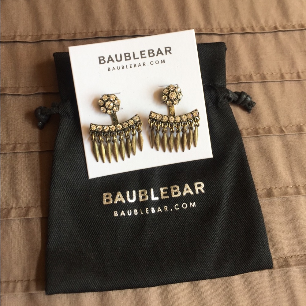 Trendy earrings