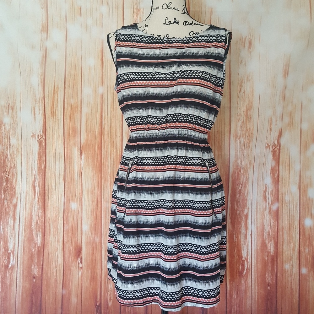 Feathers Pink, Black, White Geometric Dress Zipper