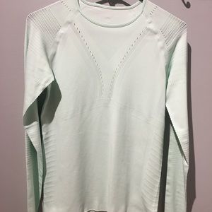 Lululemon Light Speed seamless Top Medium