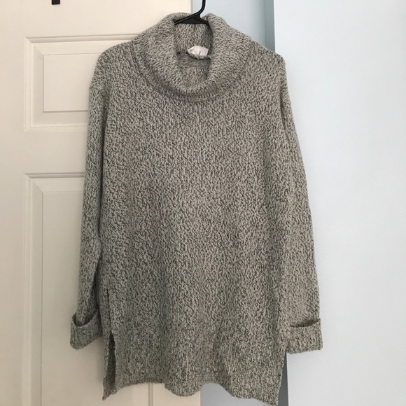 RD Style Sweaters - NWOT RD Style Cowl-Neck Sweater
