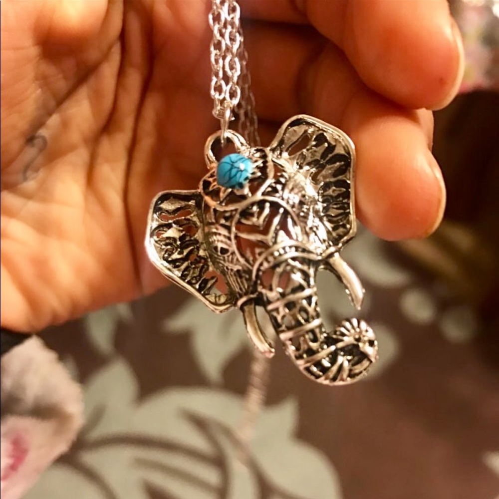Lucky Elephant Vintage Pendant with Turquoise - Picture 8 of 8