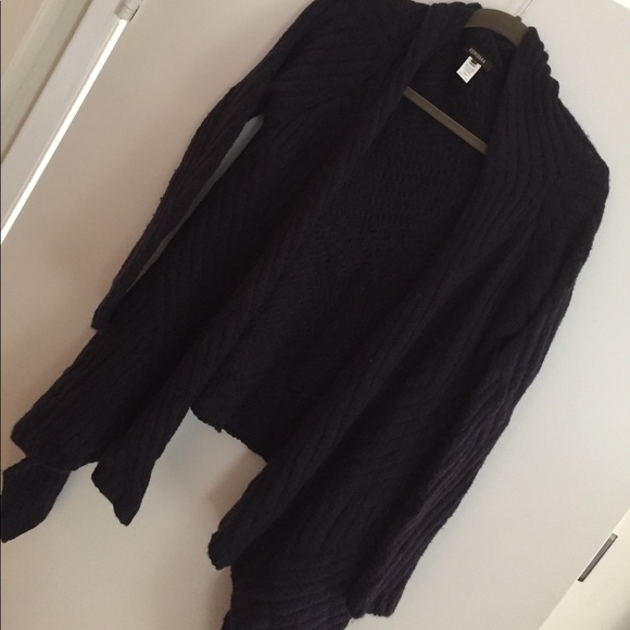 Comfy fall sweater by Kerisma! - Picture 3 of 4