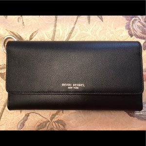 Brand New Henri Bendel Organizer Wallet
