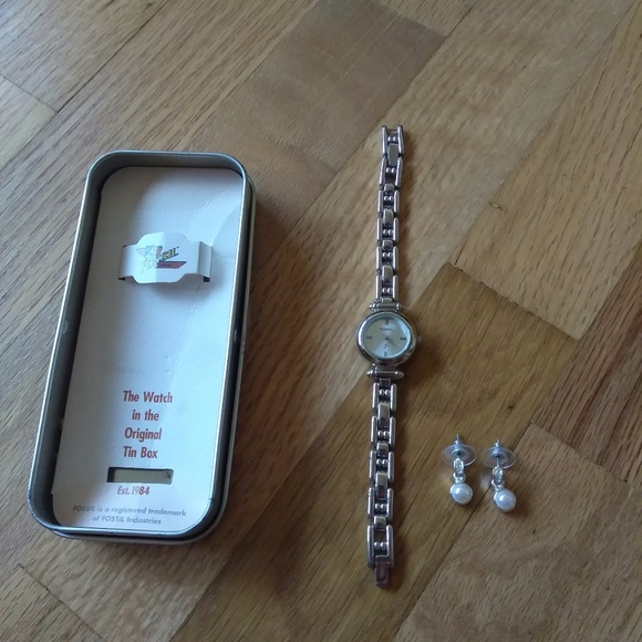 😺 Vintage Fossil Watch and Earring Set - 1998 - Picture 3 of 8