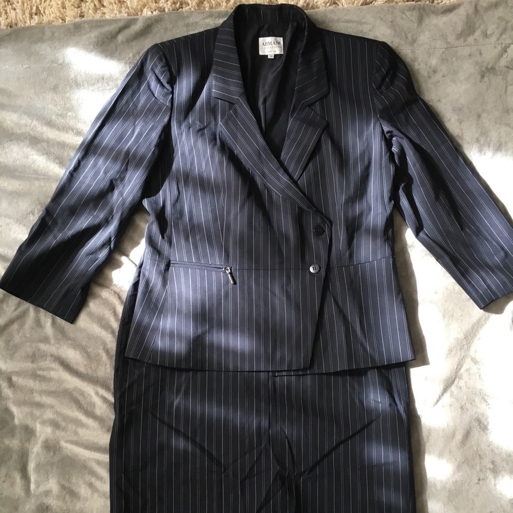 Armani Collezioni 2-Piece Suit. Blazer & skirt.