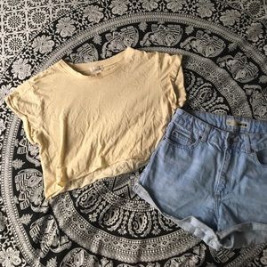 Final Price🌺Pale Yellow Crop Top