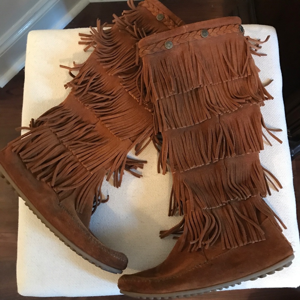 Size 8 Minnetonka Fringe Boots