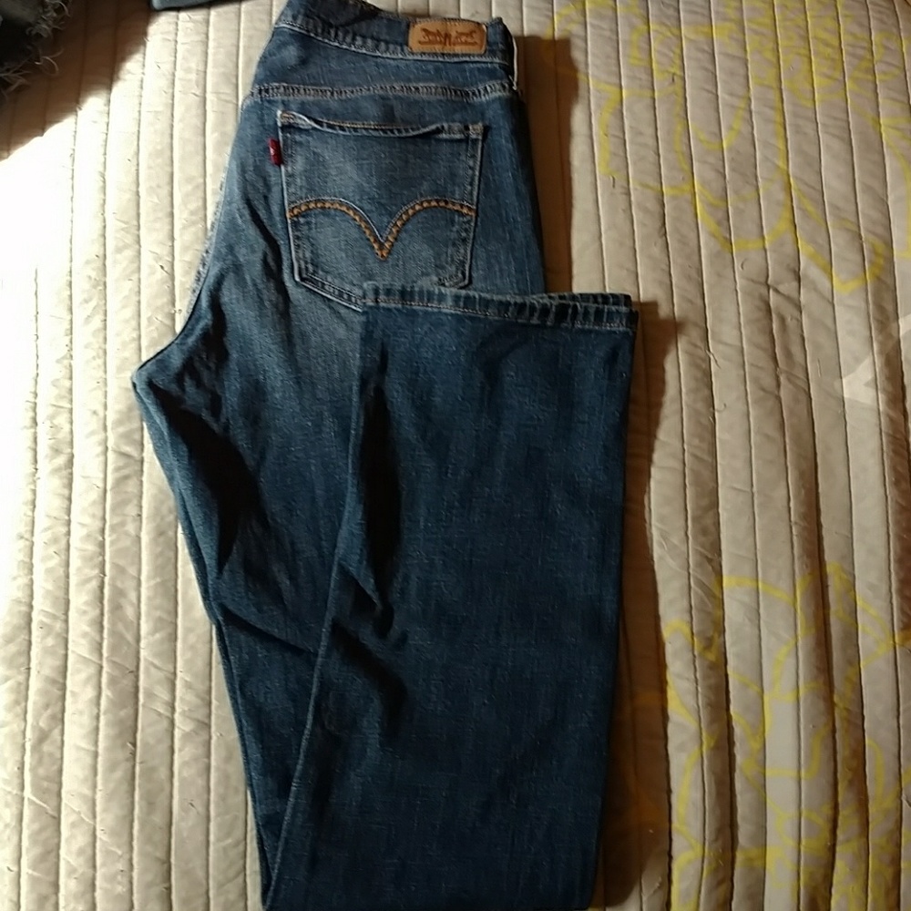 Levis jeans