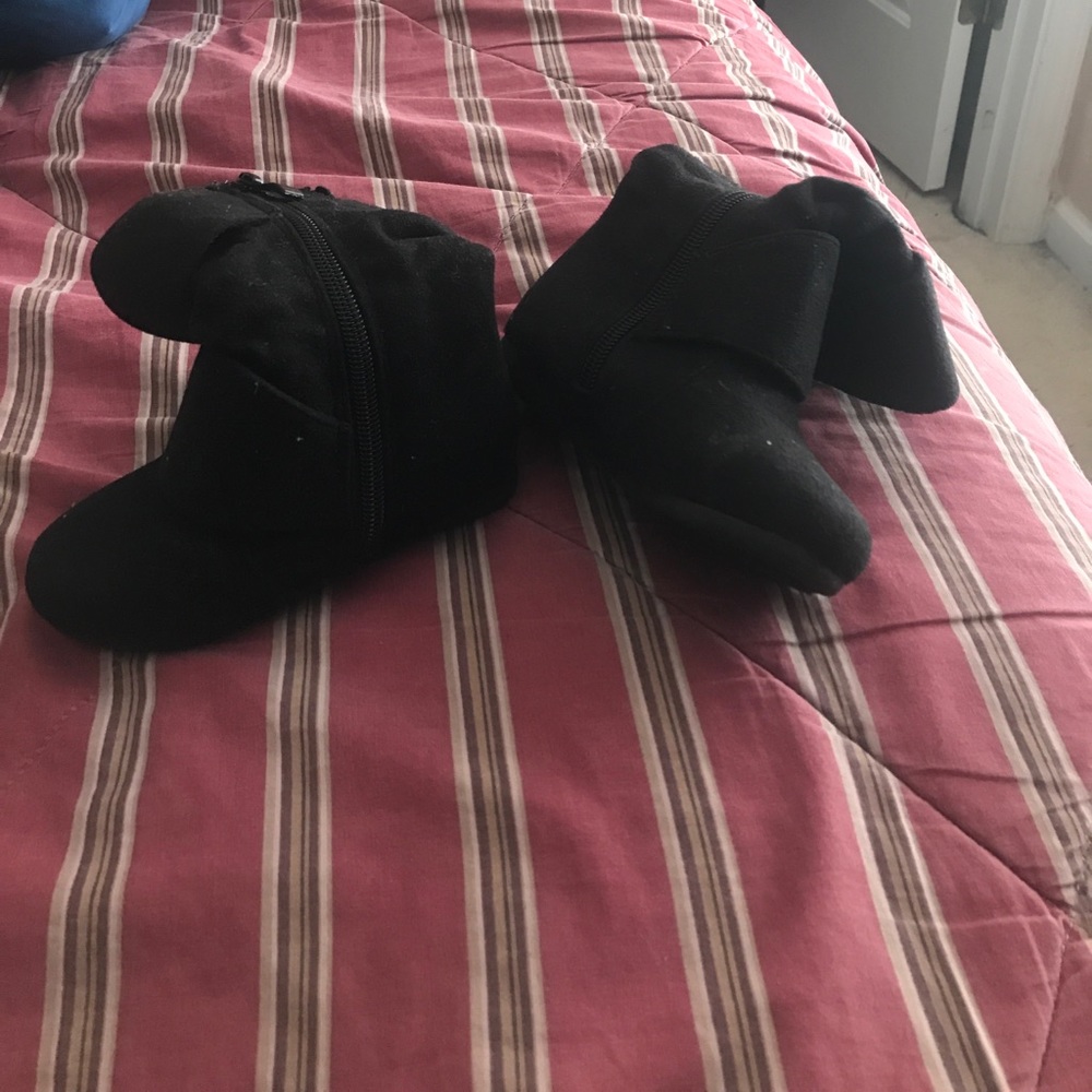 Baby Boots - Picture 2 of 3