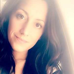 Meet your Posher, Cassandra