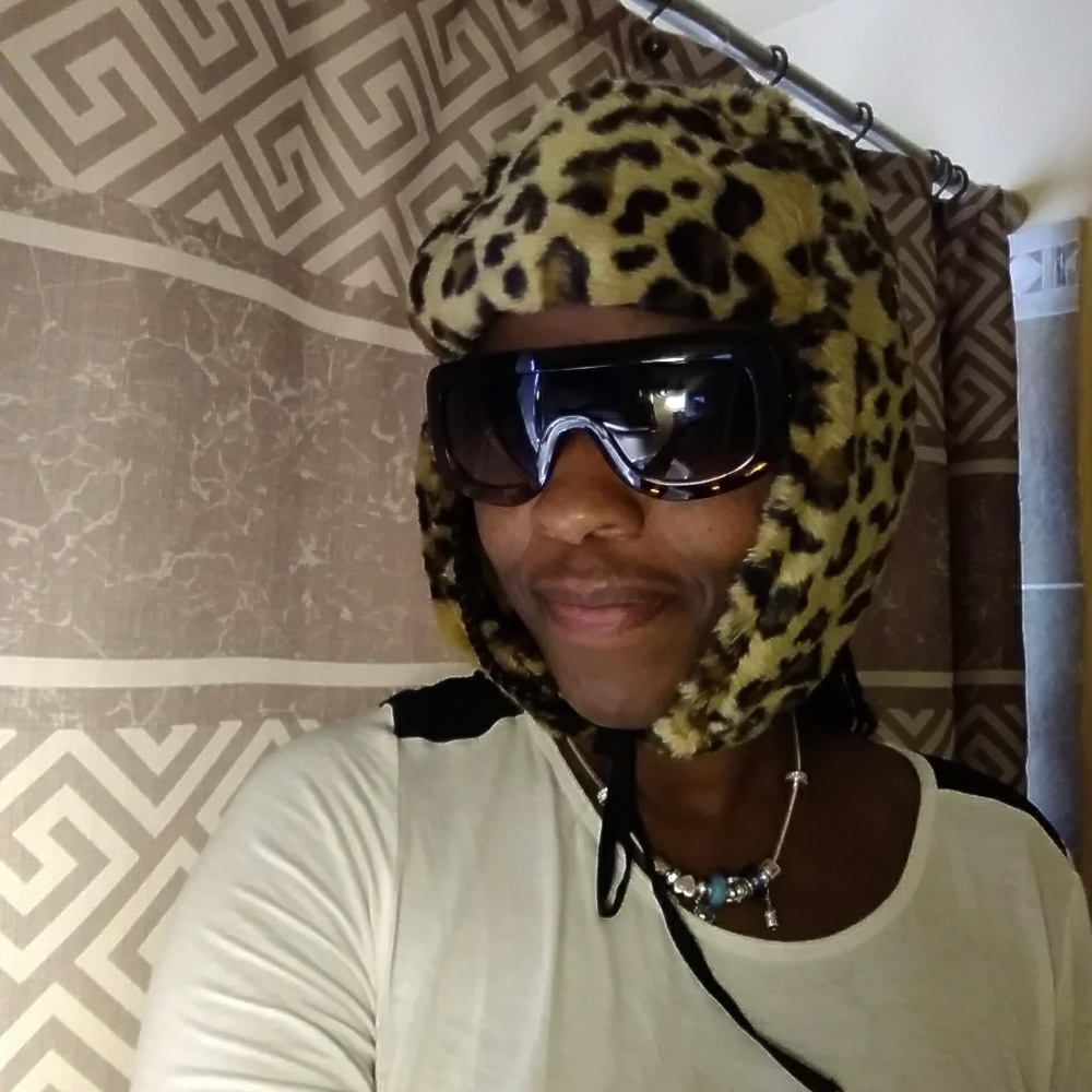 Nine west faux fur hat