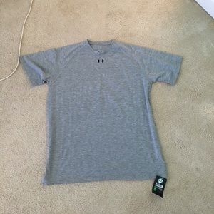 NWT grey under armour tee