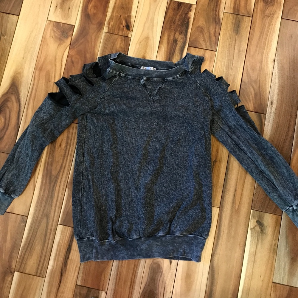 Sweatshirt