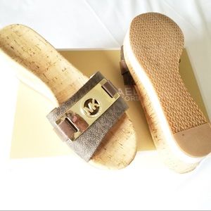 Michael Kors Warren gold Platform Leather Sandals