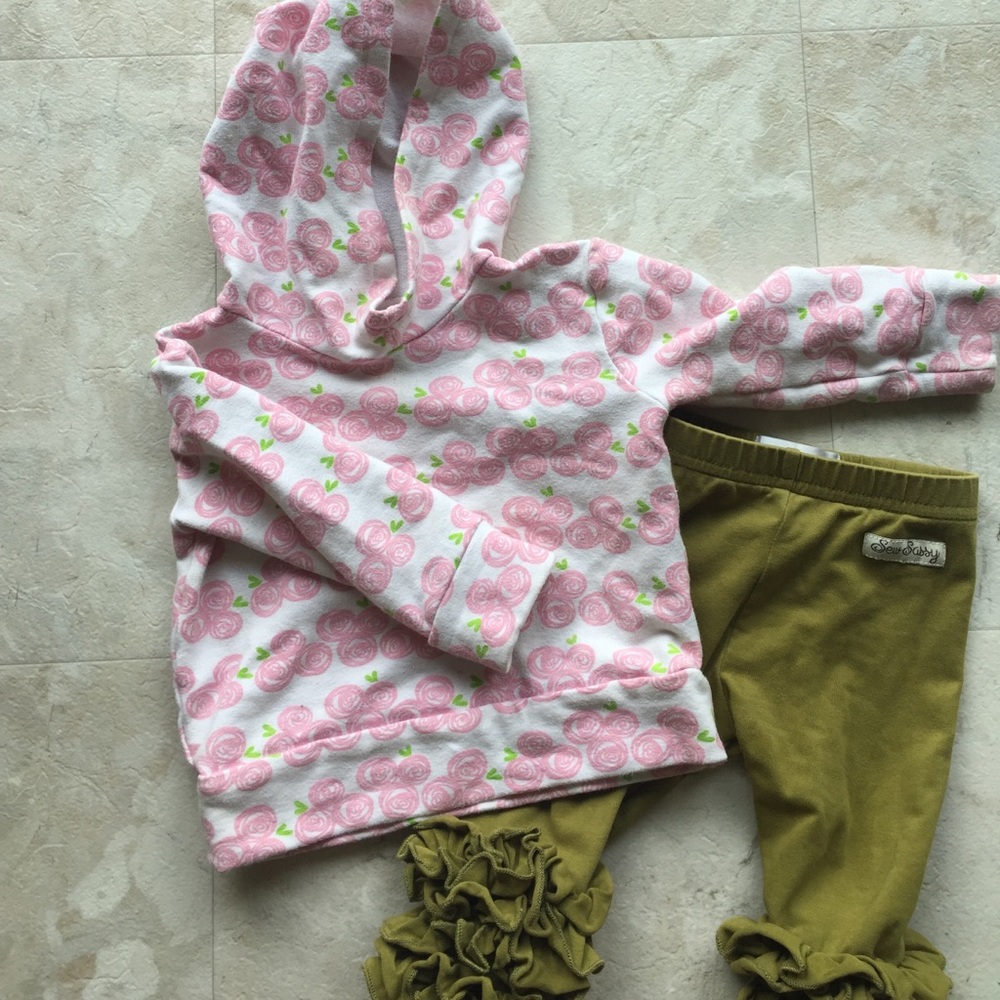 6/9 Month Rose Hoodie, USA Made! Excellent Cond.