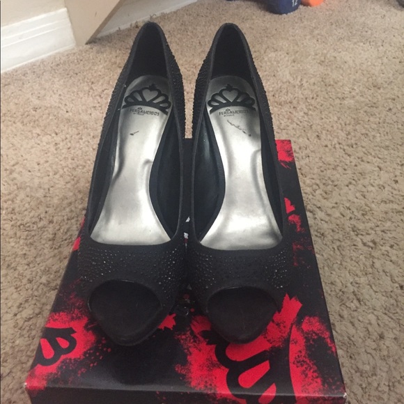 Fergalicious 7.5 M Black Pumps - Picture 1 of 8