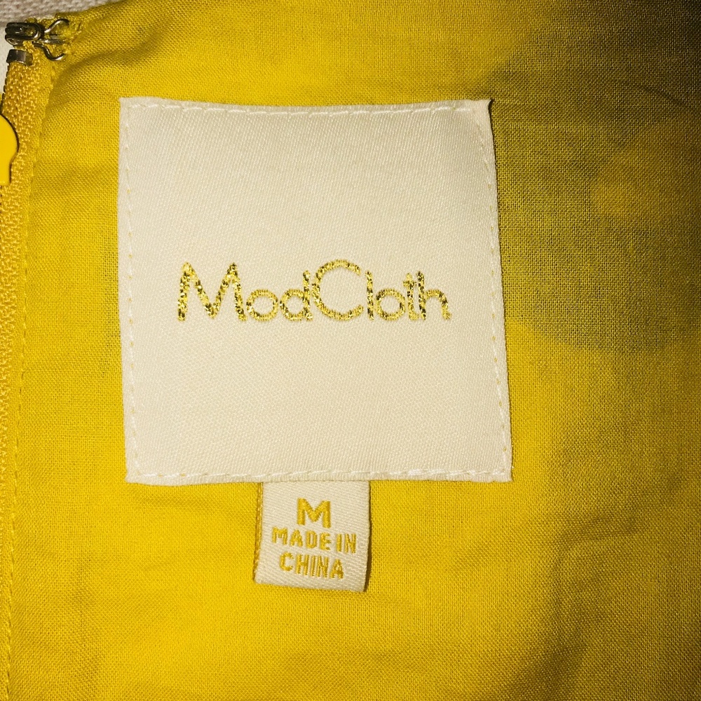 MODCLOTH BIKING THROUGH BRUSSELS DRESS - SIZE M