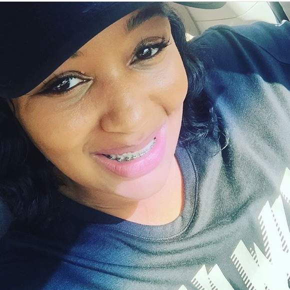 Meet your Posher, Shakira - Picture 1 of 1