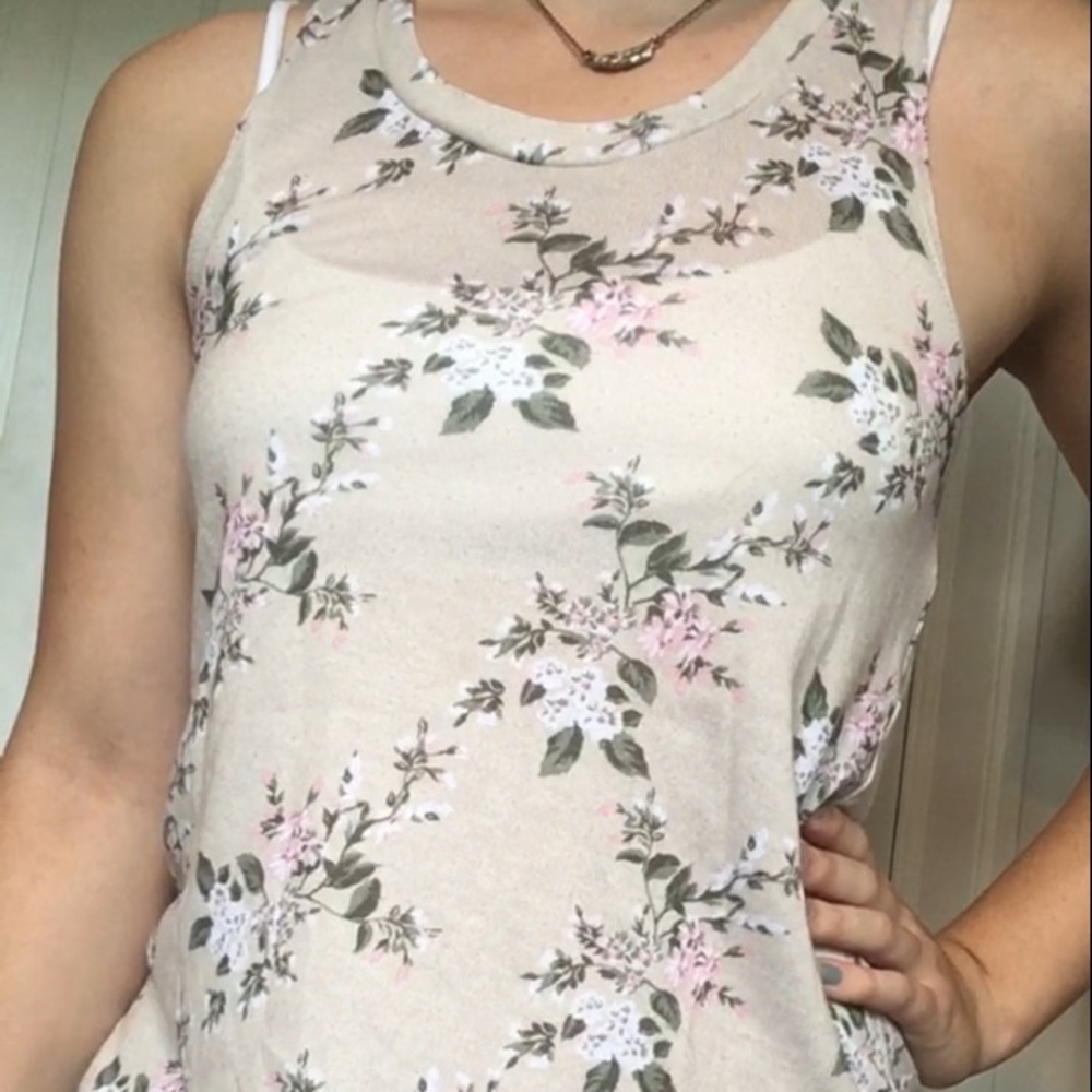 Flower patterned tank top - Picture 2 of 2