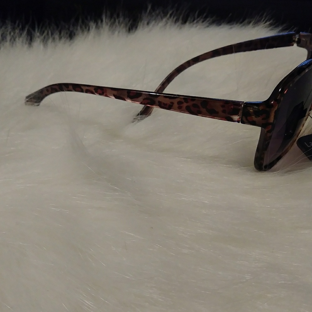 Brown Animal Print Sunglasses - Picture 2 of 2