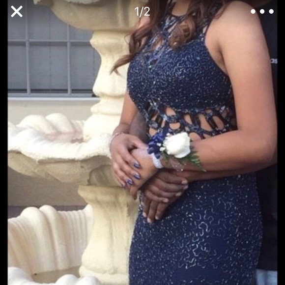 Prom dress - Picture 2 of 2