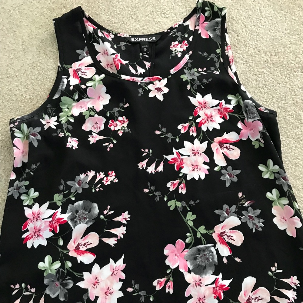 Xs Express shear floral top.