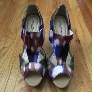 Anne Michelle patterned heels!
