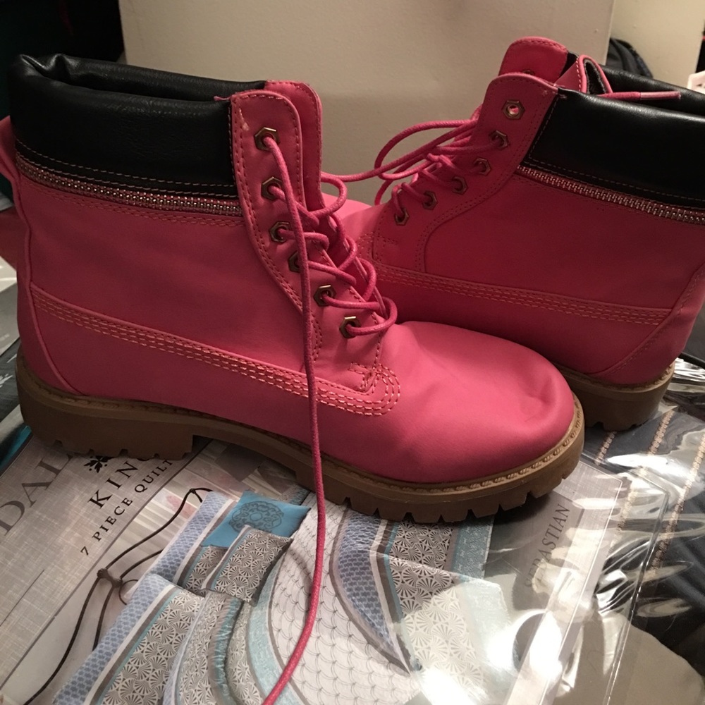 ***SOLD*****Pink Boots