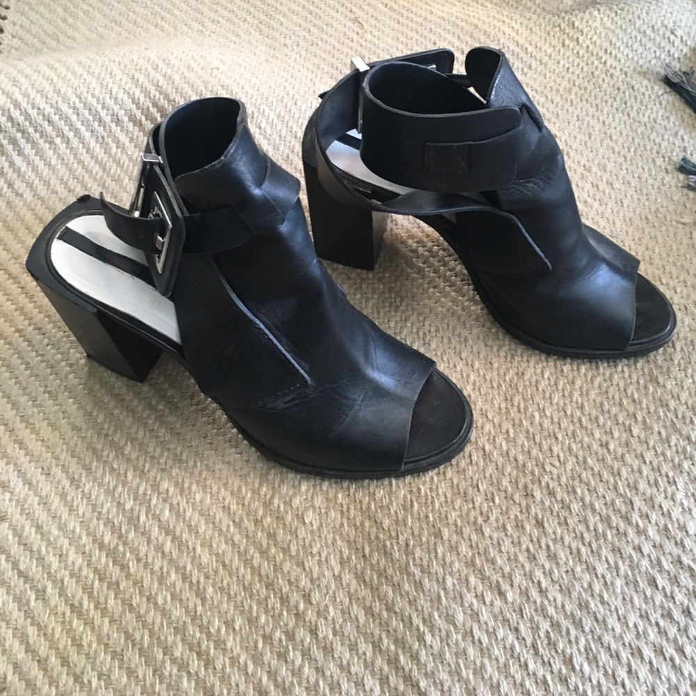 Zara chunky cutout open toe leather booties